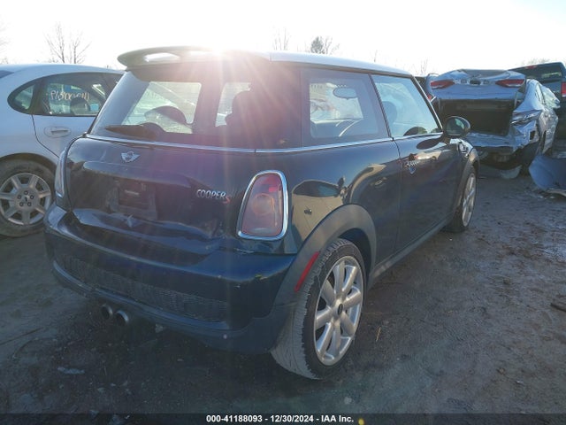 2007 MINI COOPER S WMWMF73587TL86852 Photo 3
