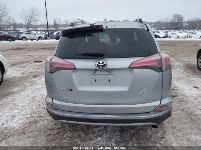 JTMRFREV6JD226925 Toyota Rav4 Adventure/xle