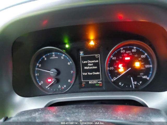 JTMRFREV6JD226925 Toyota Rav4 Adventure/xle
