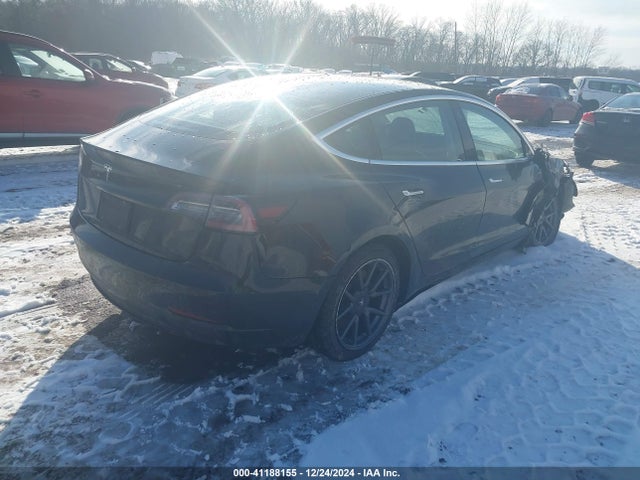 2019 TESLA MODEL 3 5YJ3E1EA9KF313414 Photo 3