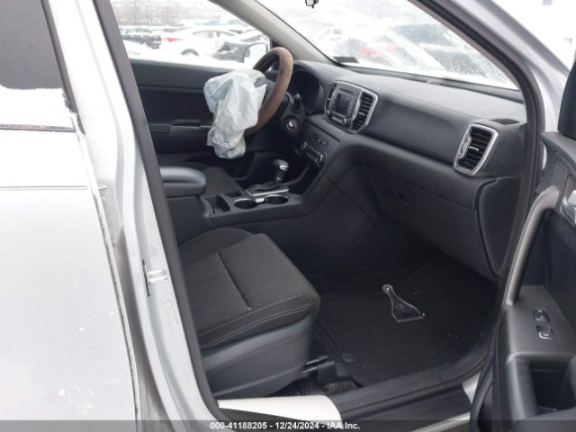 KNDPMCAC2H7034294 KIA Sportage Lx