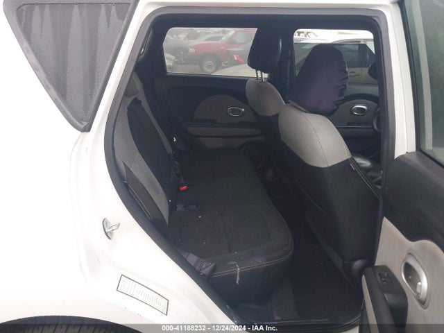 KIA SOUL + 2014 KNDJP3A53E7059909 Image 8
