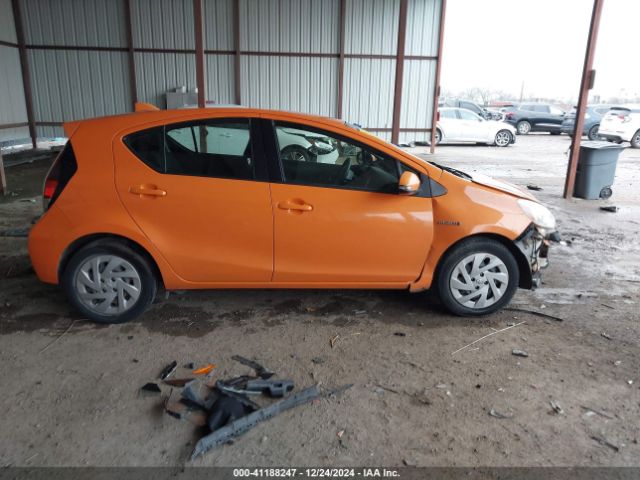 JTDKDTB30G1589447 Toyota Prius C Two