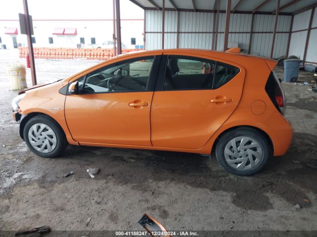 JTDKDTB30G1589447 Toyota Prius C Two