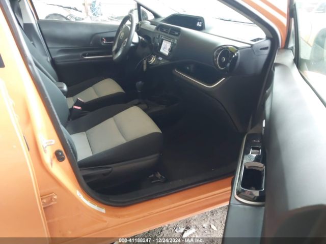 JTDKDTB30G1589447 Toyota Prius C Two