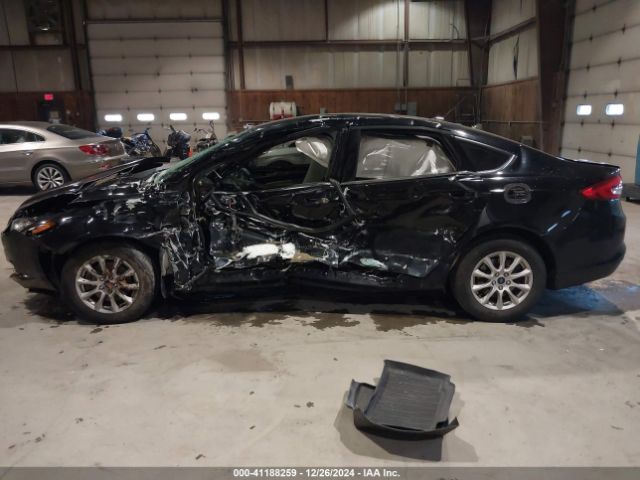 3FA6P0G79JR125577 Ford FUSION S