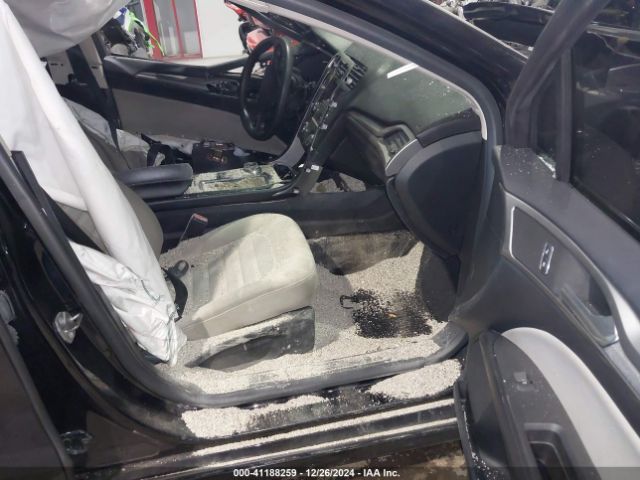 3FA6P0G79JR125577 Ford FUSION S