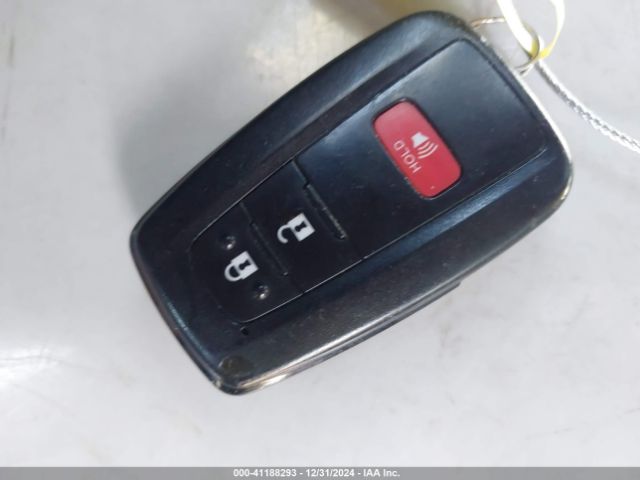 JTDKARFU8J3546212 Toyota Prius