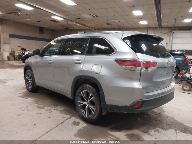 Toyota Highlander Xle V6 2016 5TDJKRFH6GS334525 Image 3