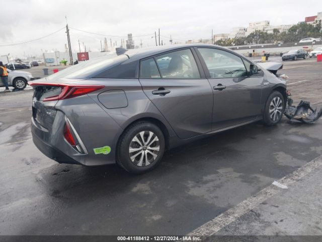 JTDKAMFP8N3222258 Toyota Prius Prime Xle