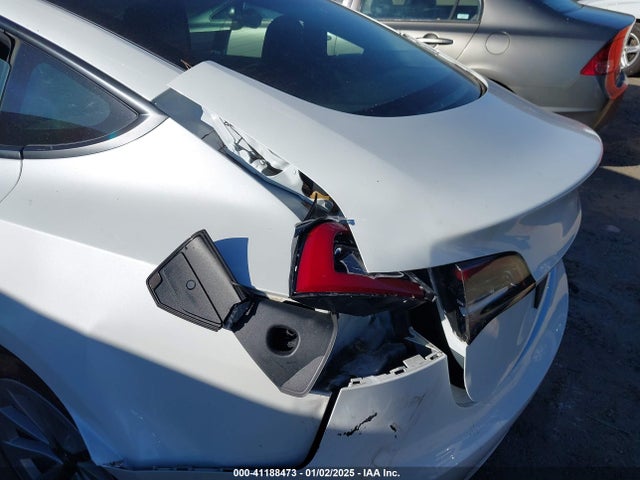 2022 TESLA MODEL 3 5YJ3E1EB4NF309722 Photo 5