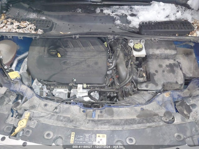 1FMCU9GDXJUA18767 Ford ESCAPE SE