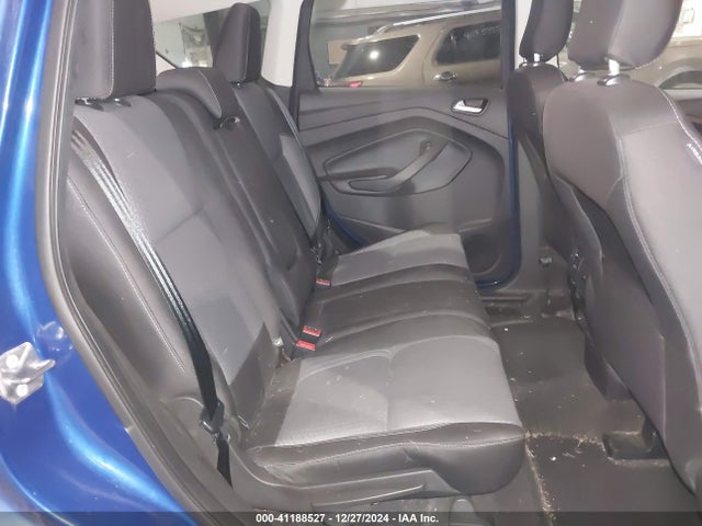 1FMCU9GDXJUA18767 Ford ESCAPE SE