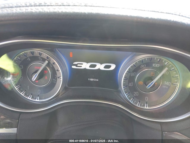 2C3CCAKG0HH565493 Chrysler 300c Awd