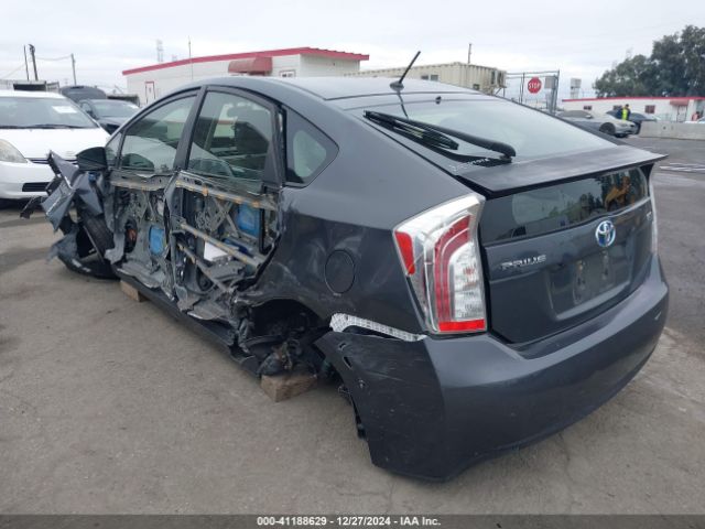 JTDKN3DU8F0399211 Toyota Prius Two