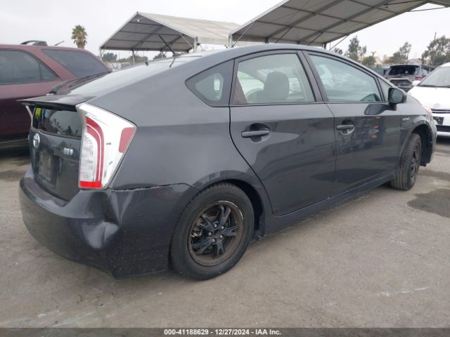JTDKN3DU8F0399211 Toyota Prius Two