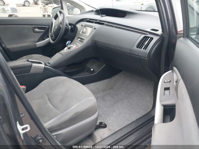 JTDKN3DU8F0399211 Toyota Prius Two