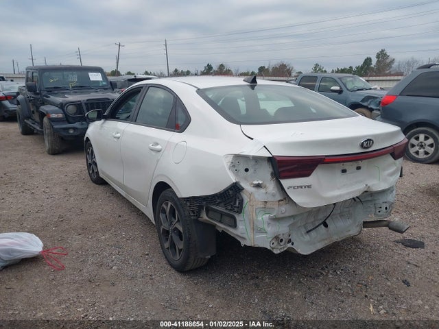 KIA Forte Lxs 2019 3KPF24AD6KE111627 Image 3