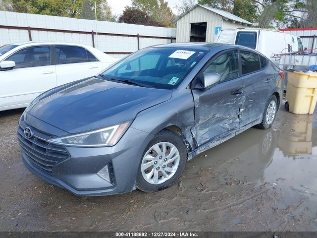 Hyundai ELANTRA SE 2019 KMHD74LF2KU856010 Image 2