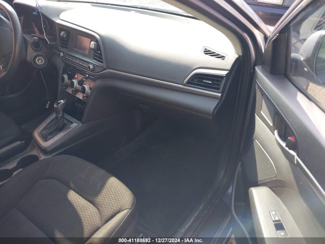 Hyundai ELANTRA SE 2019 KMHD74LF2KU856010 Image 5