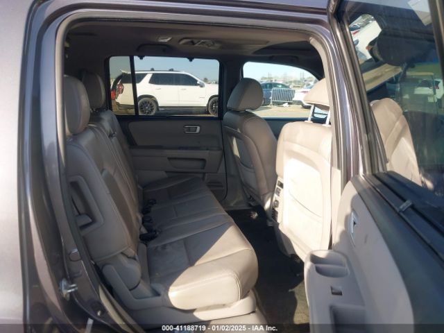 5FNYF4H9XFB027468 Honda Pilot Touring