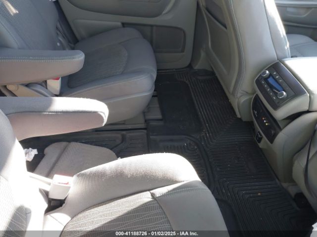 1GNKVHKD9GJ112235 Chevrolet Traverse 2lt