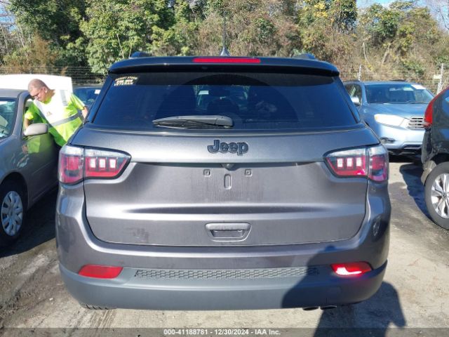 3C4NJCBBXNT188054 Jeep Compass Altitude Fwd