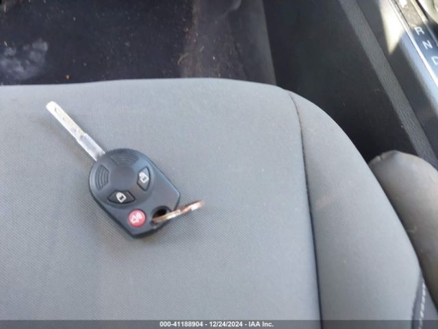 1FMCU0F7XHUA10119 Ford ESCAPE S
