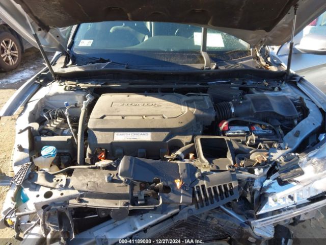 1HGCR3F92GA012537 Honda Accord Touring