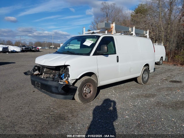 Chevrolet Express 3500 Work Van 2019 1GCZGGFG3K1369870 Image 2