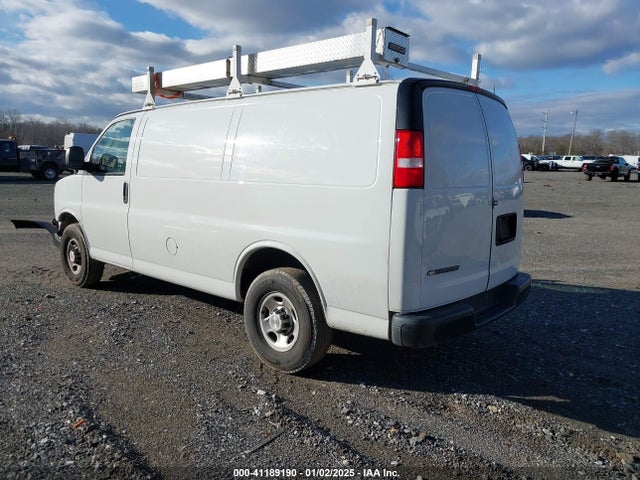 Chevrolet Express 3500 Work Van 2019 1GCZGGFG3K1369870 Image 3
