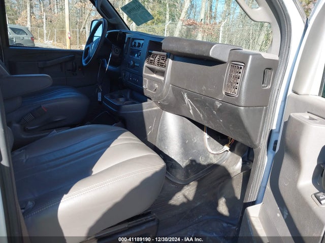 Chevrolet Express 3500 Work Van 2019 1GCZGGFG3K1369870 Image 5