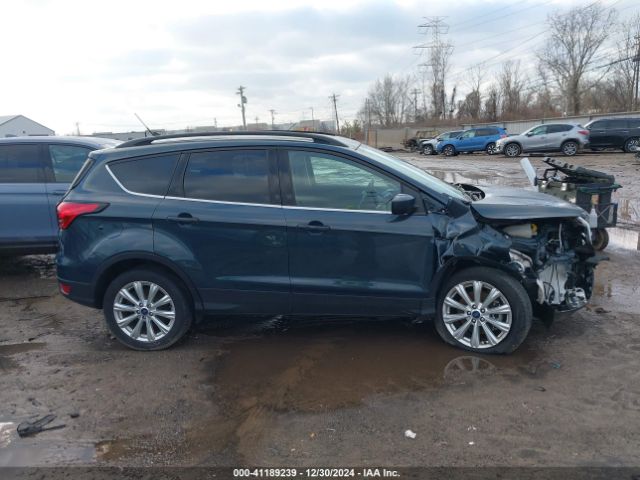 1FMCU9HD2KUC49484 Ford ESCAPE SEL