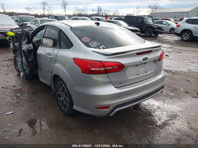 Ford FOCUS SE 2015 1FADP3F24FL240253 Image 3