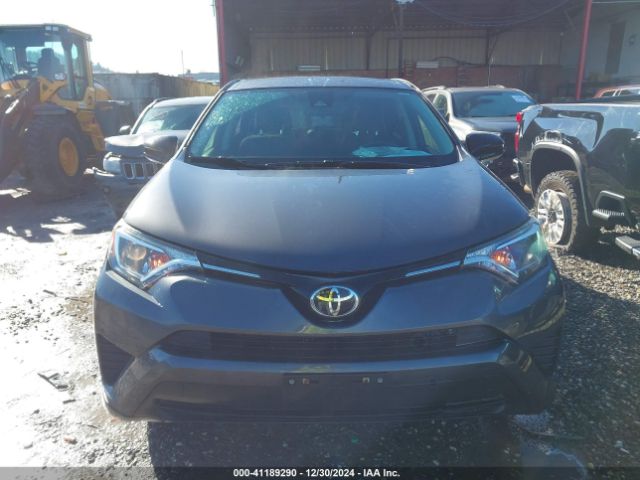 JTMBFREV7JJ245552 Toyota RAV4 LE