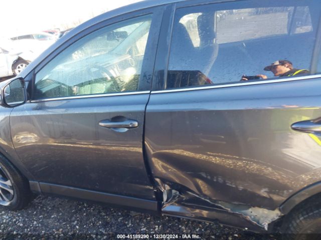 JTMBFREV7JJ245552 Toyota RAV4 LE