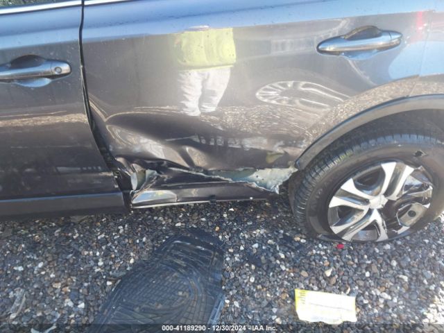 JTMBFREV7JJ245552 Toyota RAV4 LE
