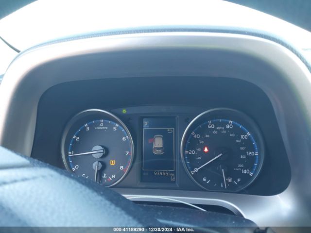 JTMBFREV7JJ245552 Toyota RAV4 LE