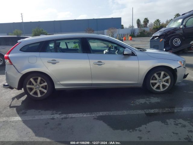 YV140MEK3H1372595 Volvo V60 T5 Premier