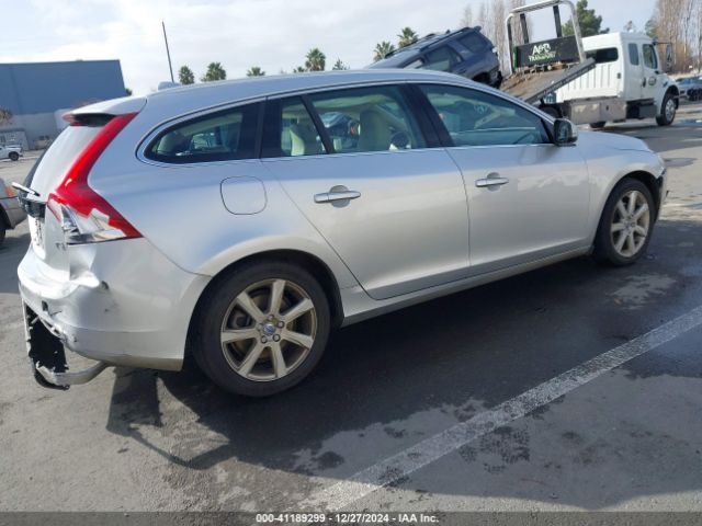 YV140MEK3H1372595 Volvo V60 T5 Premier