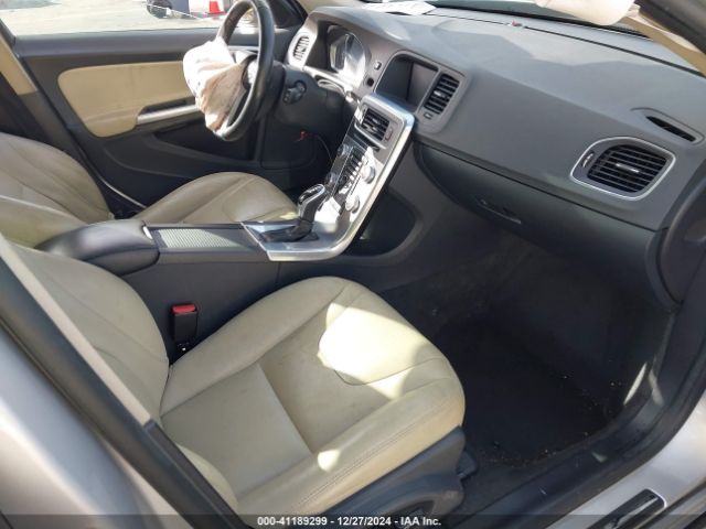 YV140MEK3H1372595 Volvo V60 T5 Premier