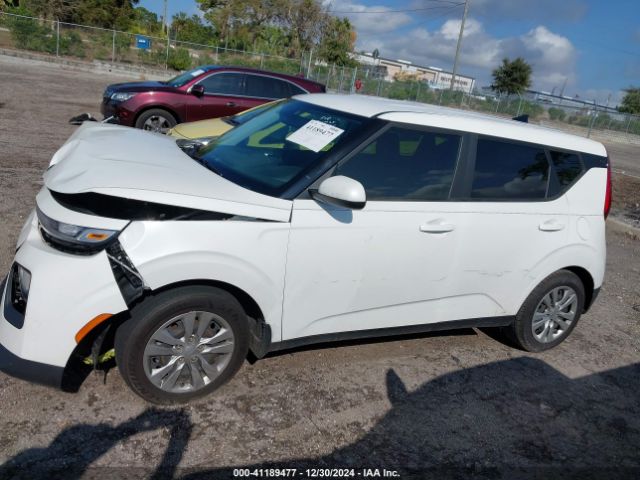 KNDJ23AU1M7139911 KIA SOUL LX