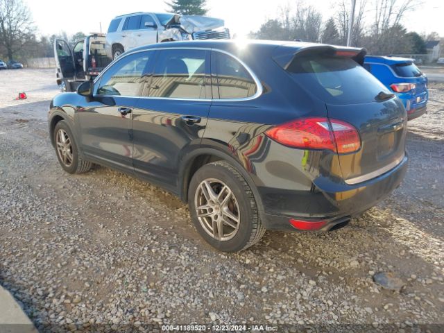 2011 PORSCHE CAYENNE WP1AA2A27BLA01496 Photo 2