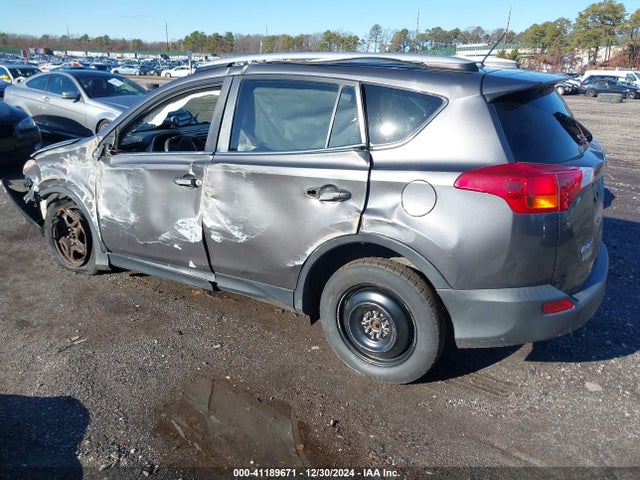 Toyota RAV4 LE 2014 JTMBFREV7E5030509 Image 3