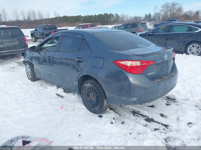 Toyota COROLLA LE 2018 2T1BURHE9JC966081 Image 3