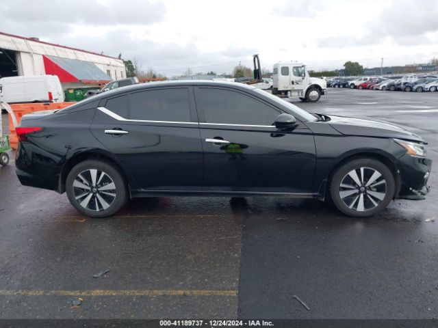 1N4BL4DW2MN325608 Nissan Altima Sv Intelligent Awd
