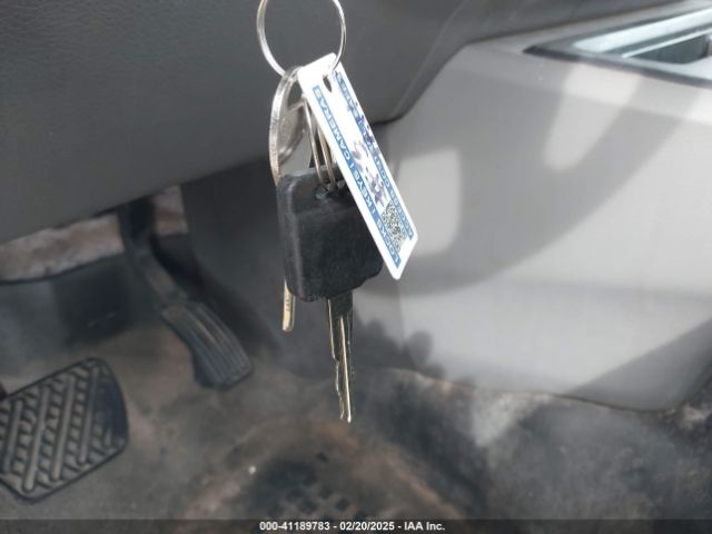 1N6BF0KL5FN804060 Nissan Nv Cargo Nv1500 S V6