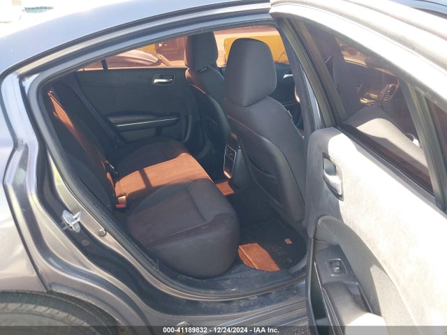 2C3CDXBG7FH751996 Dodge Charger Se