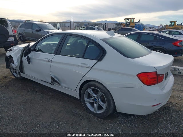 WBA3B1C54FK140163 BMW 320i