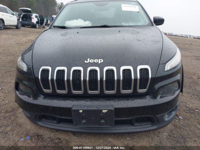 1C4PJMLB5JD507888 Jeep Cherokee Latitude Plus 4x4